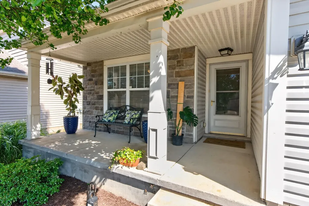 2325 Lonan Court Lexington KY 40511