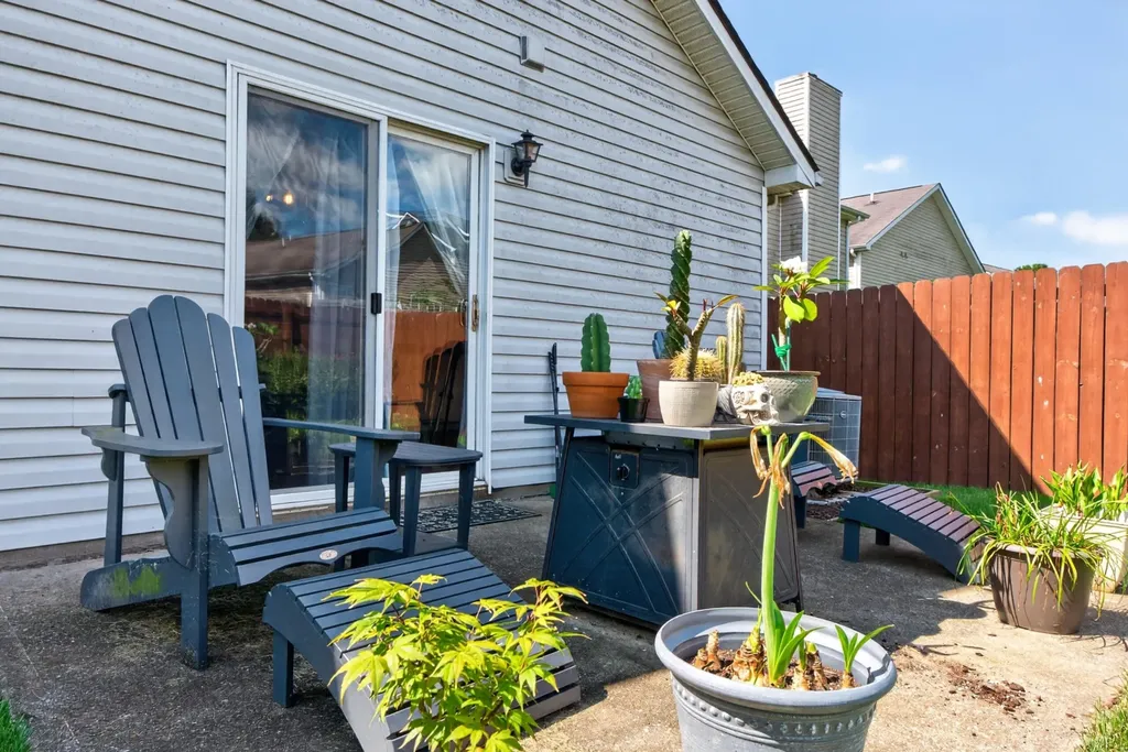 2325 Lonan Court Lexington KY 40511