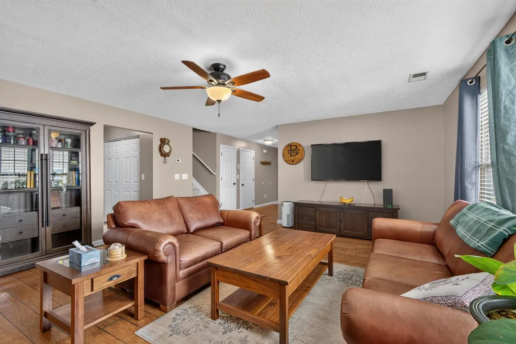 2325 Lonan Court Lexington KY 40511