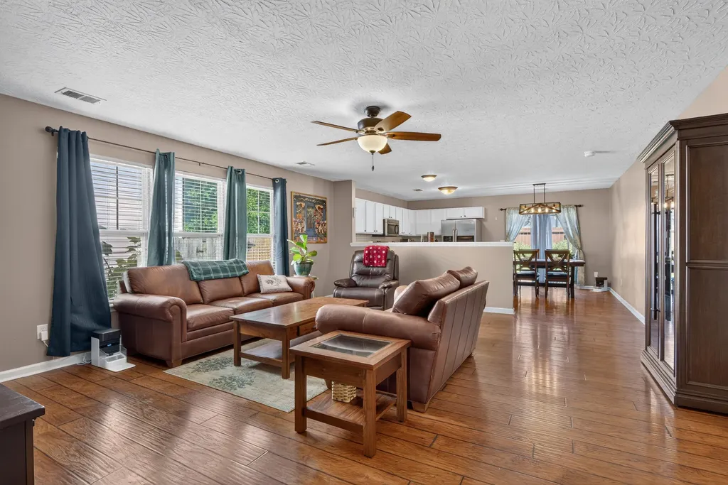 2325 Lonan Court Lexington KY 40511