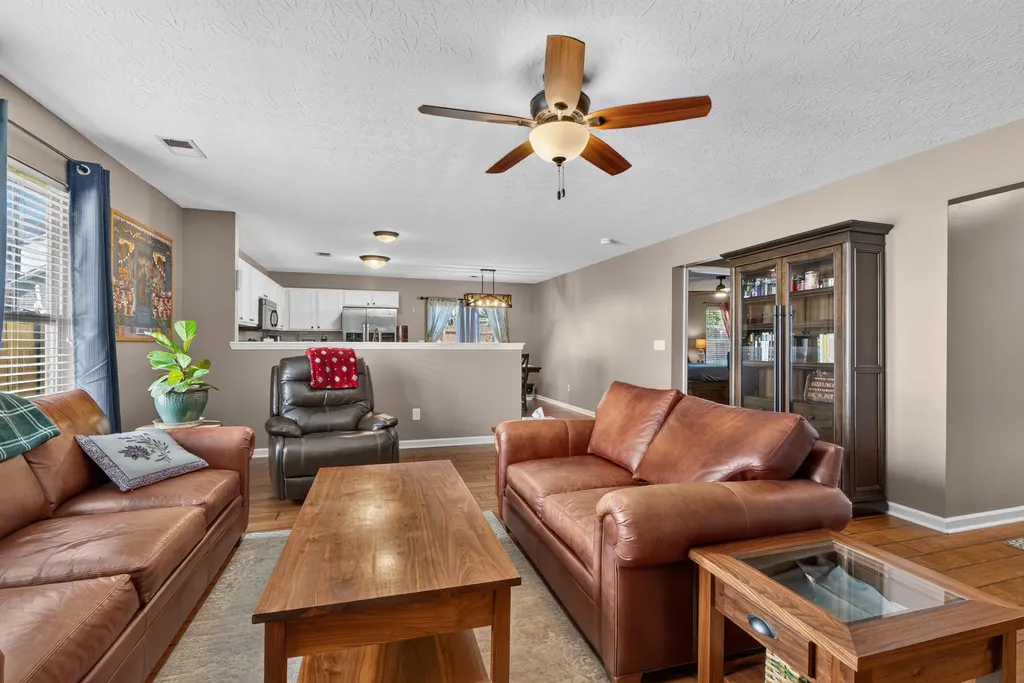 2325 Lonan Court Lexington KY 40511
