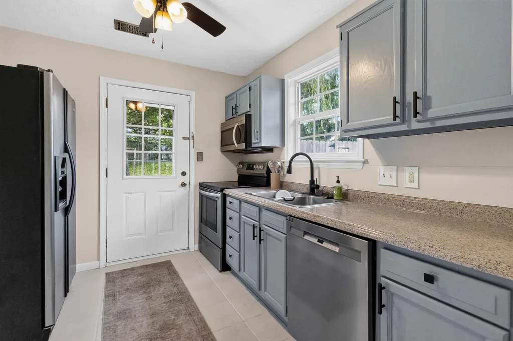 327 Irvine View Street Richmond KY 40475