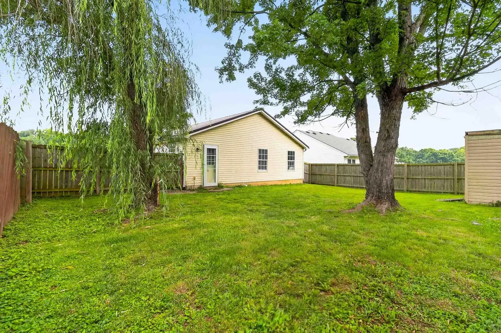 327 Irvine View Street Richmond KY 40475