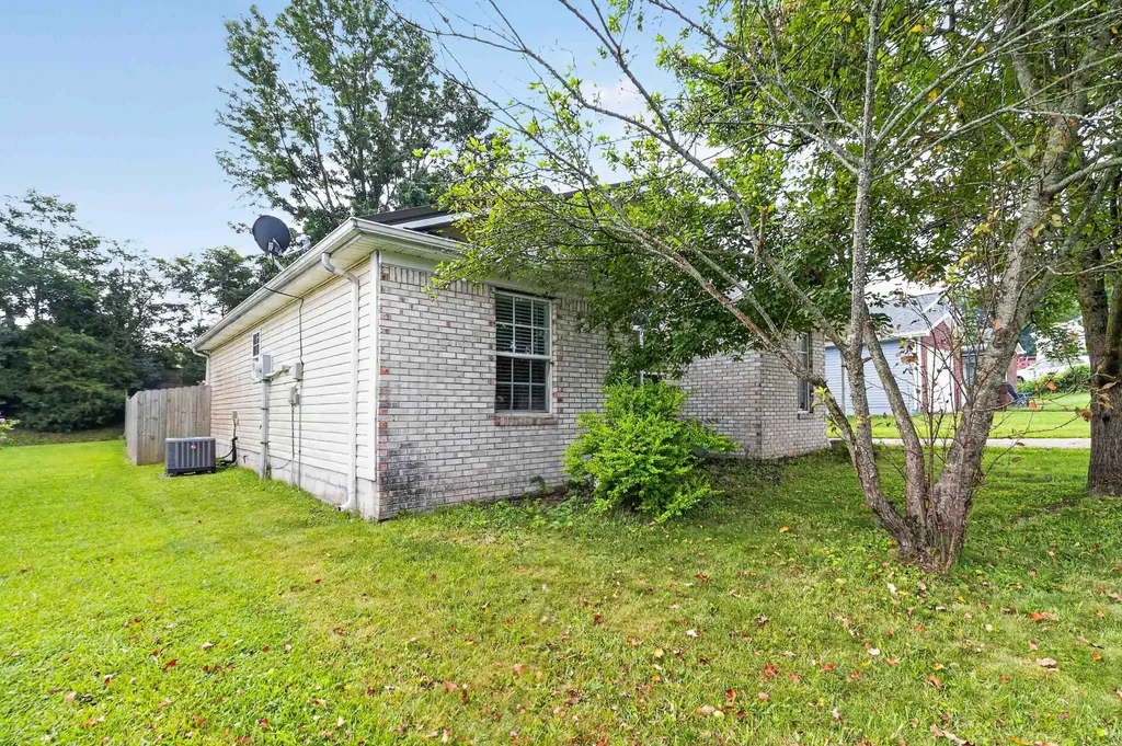 327 Irvine View Street Richmond KY 40475