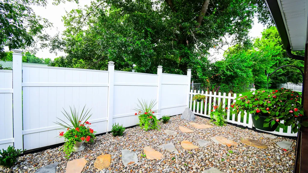 1009 Silver Leaf Drive Lawrenceburg KY 40342