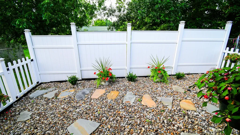 1009 Silver Leaf Drive Lawrenceburg KY 40342