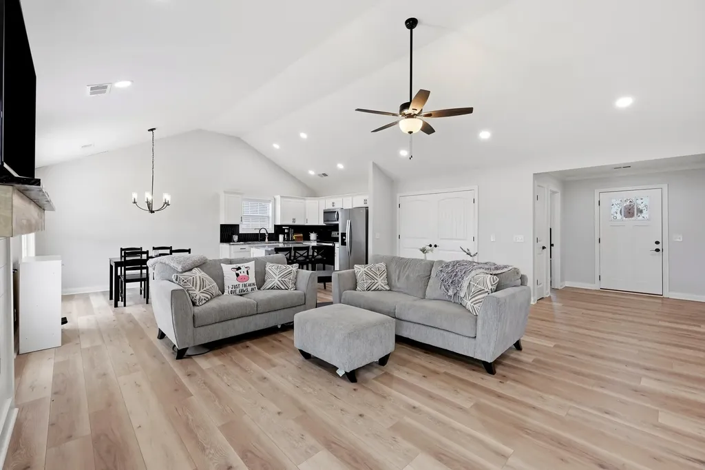 309 Mohegan Trail Richmond KY 40475