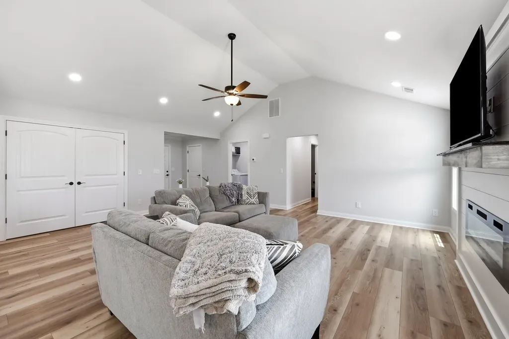 309 Mohegan Trail Richmond KY 40475