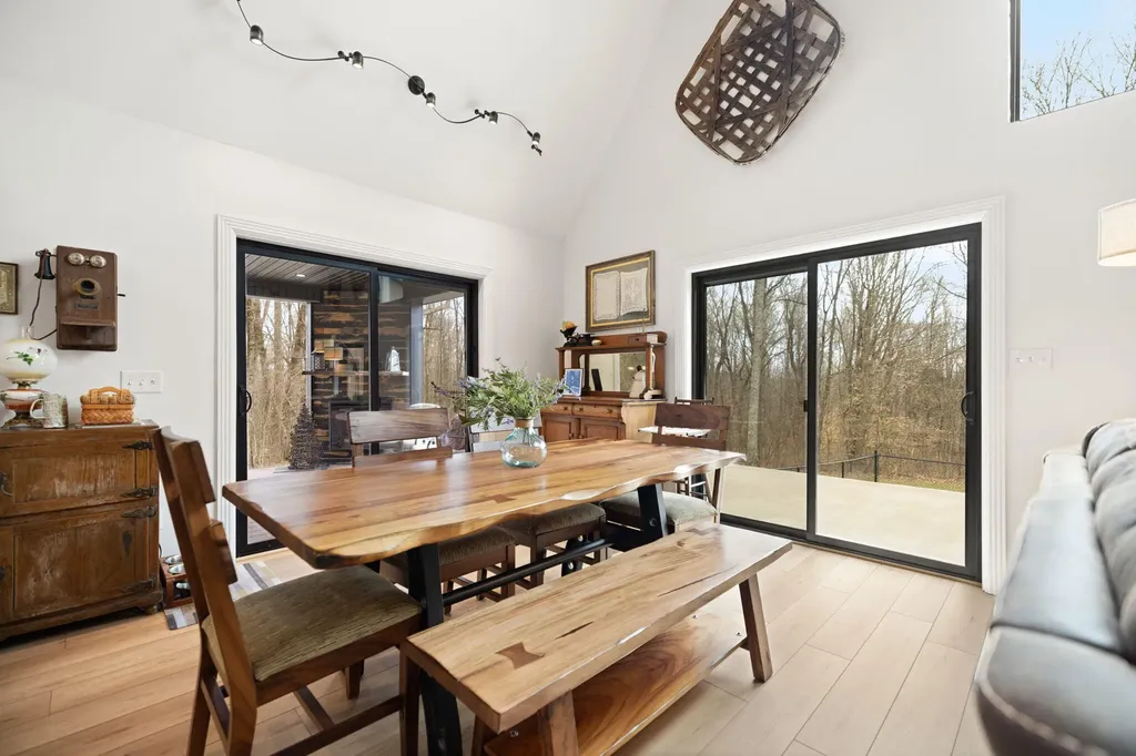 2295 E Highway 635 Science Hill KY 42553