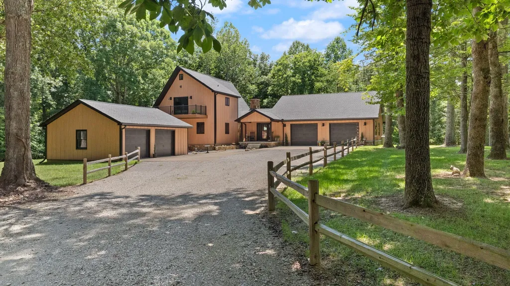 2295 E Highway 635 Science Hill KY 42553