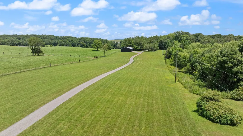 2295 E Highway 635 Science Hill KY 42553