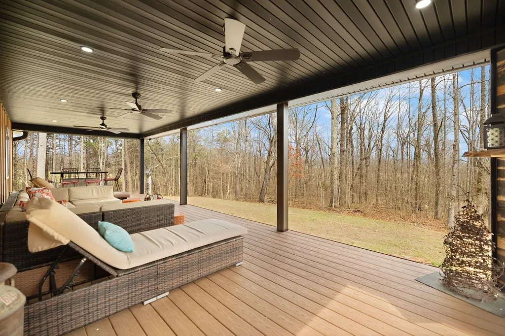 2295 E Highway 635 Science Hill KY 42553