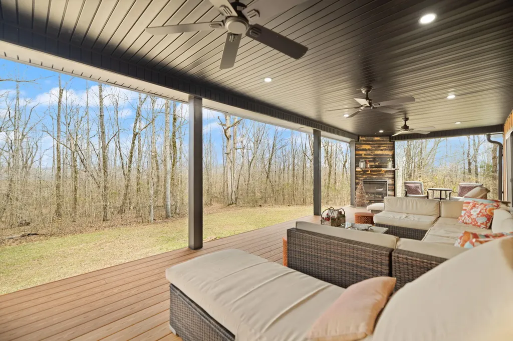 2295 E Highway 635 Science Hill KY 42553