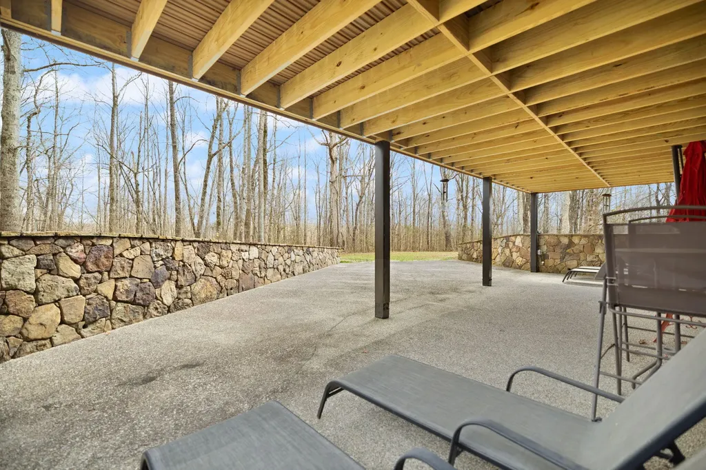 2295 E Highway 635 Science Hill KY 42553