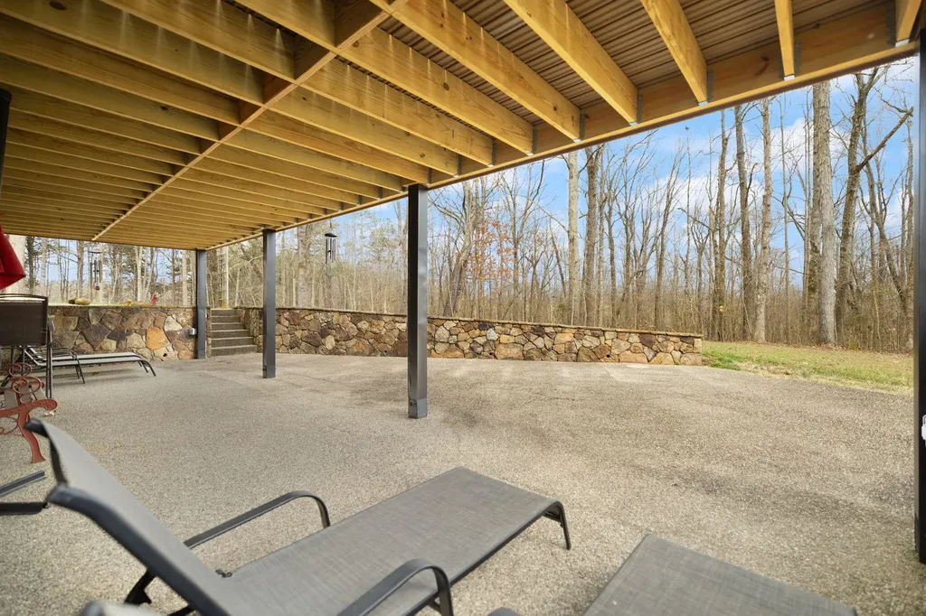 2295 E Highway 635 Science Hill KY 42553