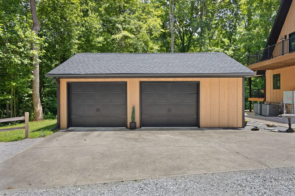 2295 E Highway 635 Science Hill KY 42553