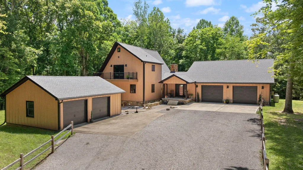 2295 E Highway 635 Science Hill KY 42553