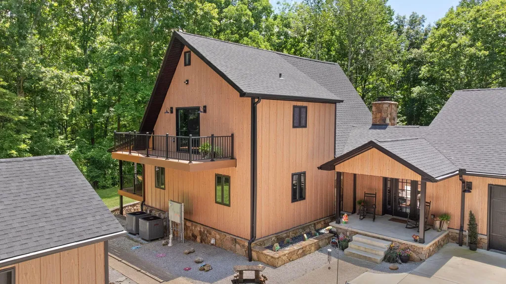 2295 E Highway 635 Science Hill KY 42553