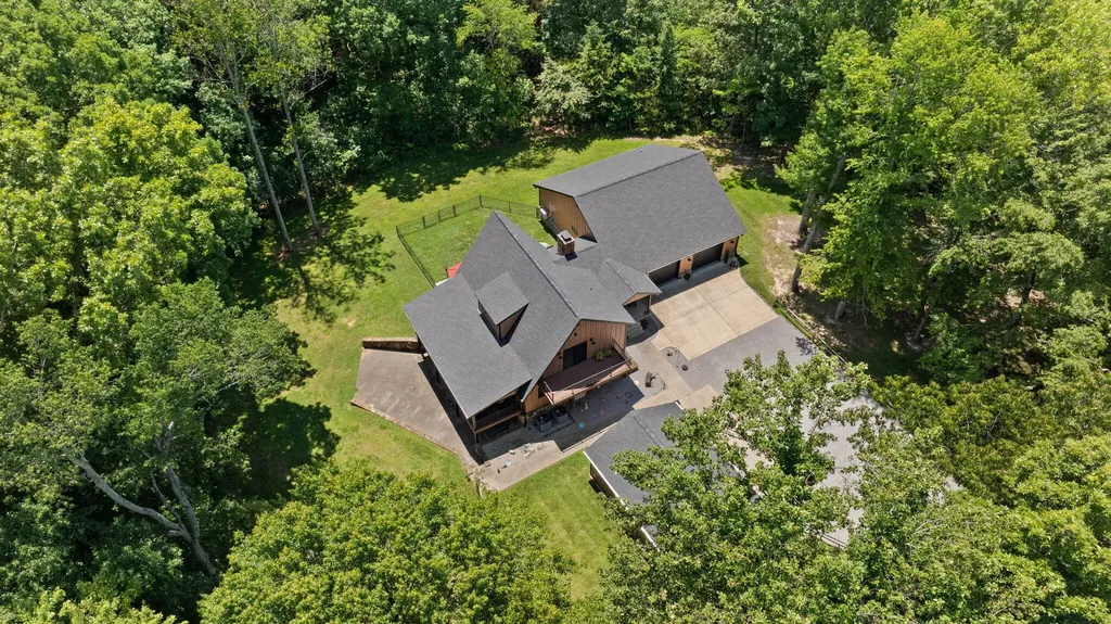 2295 E Highway 635 Science Hill KY 42553