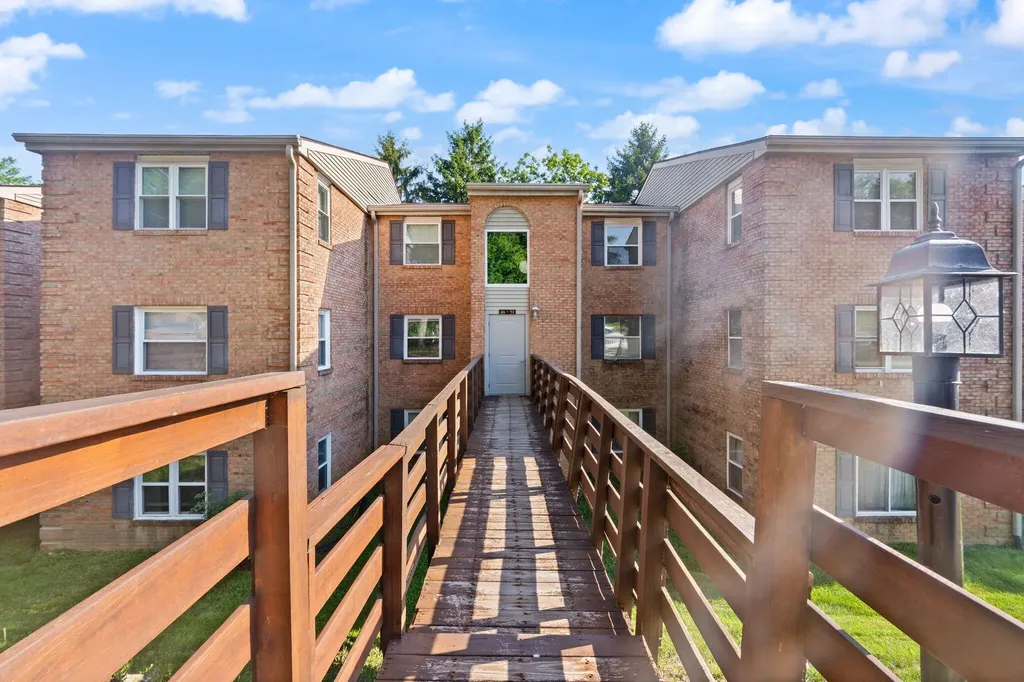 421 Redding Road Lexington KY 40517