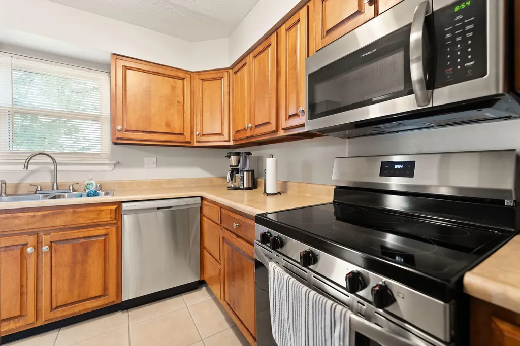 421 Redding Road Lexington KY 40517