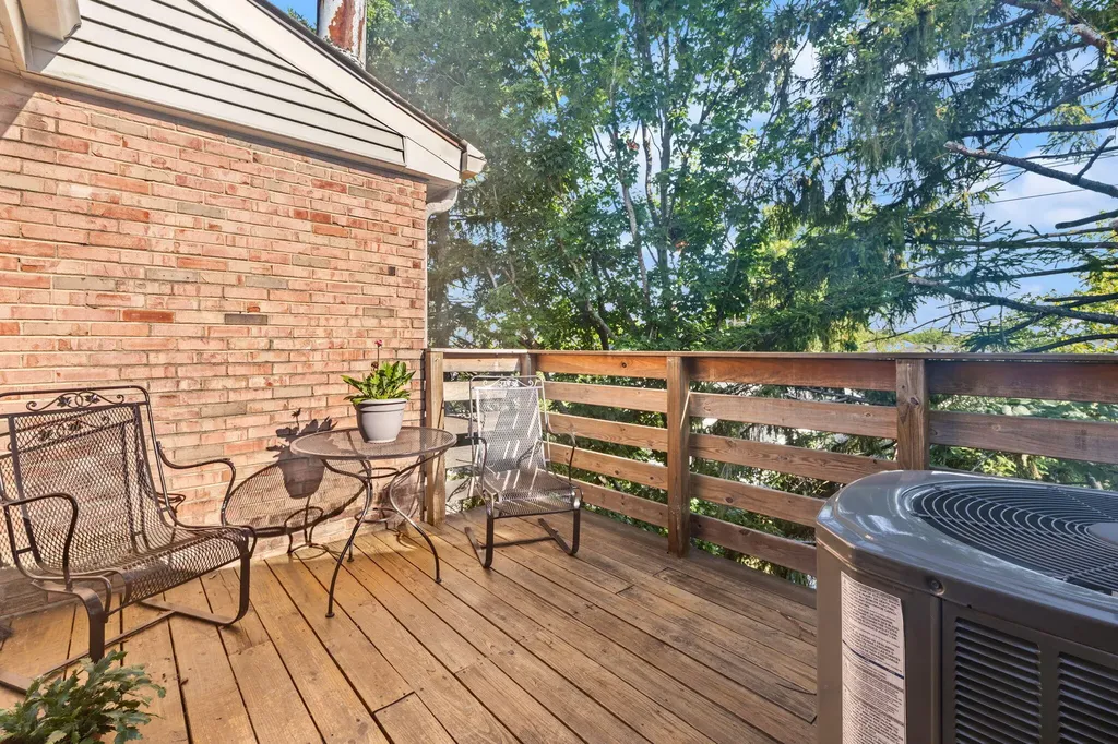 421 Redding Road Lexington KY 40517