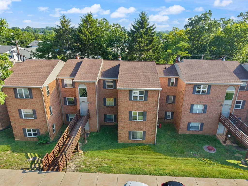 421 Redding Road Lexington KY 40517