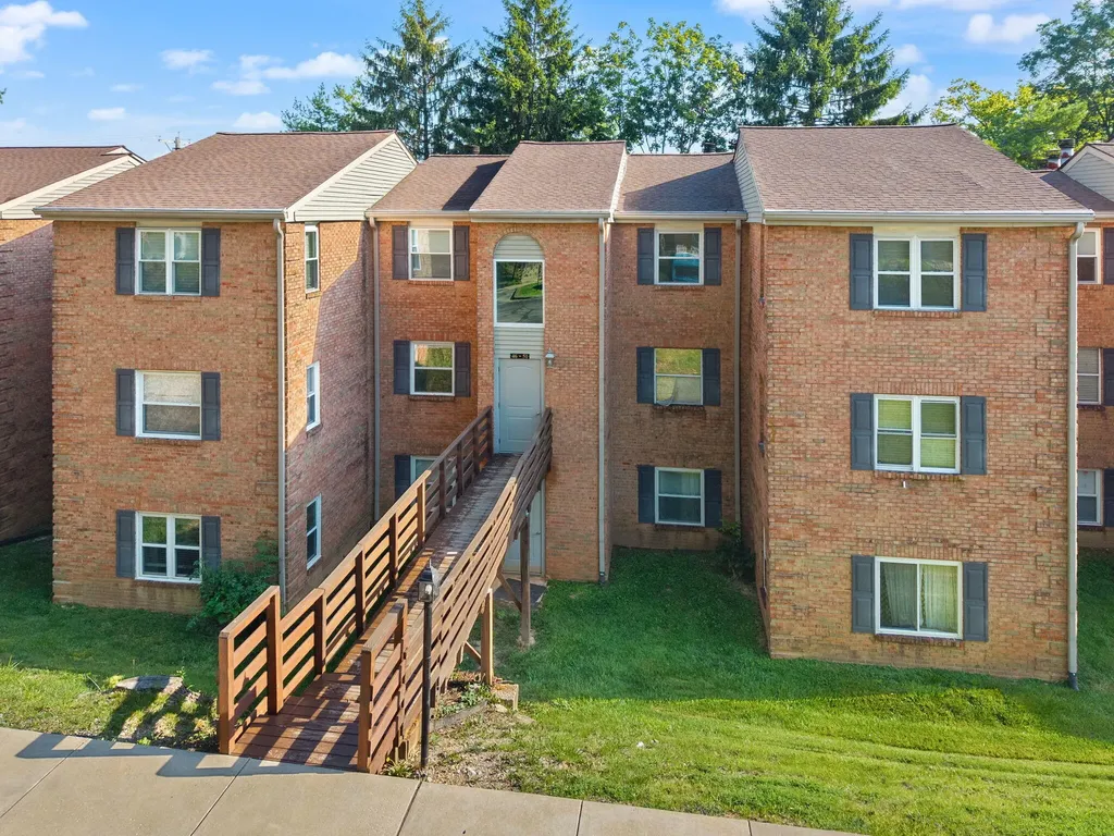421 Redding Road Lexington KY 40517