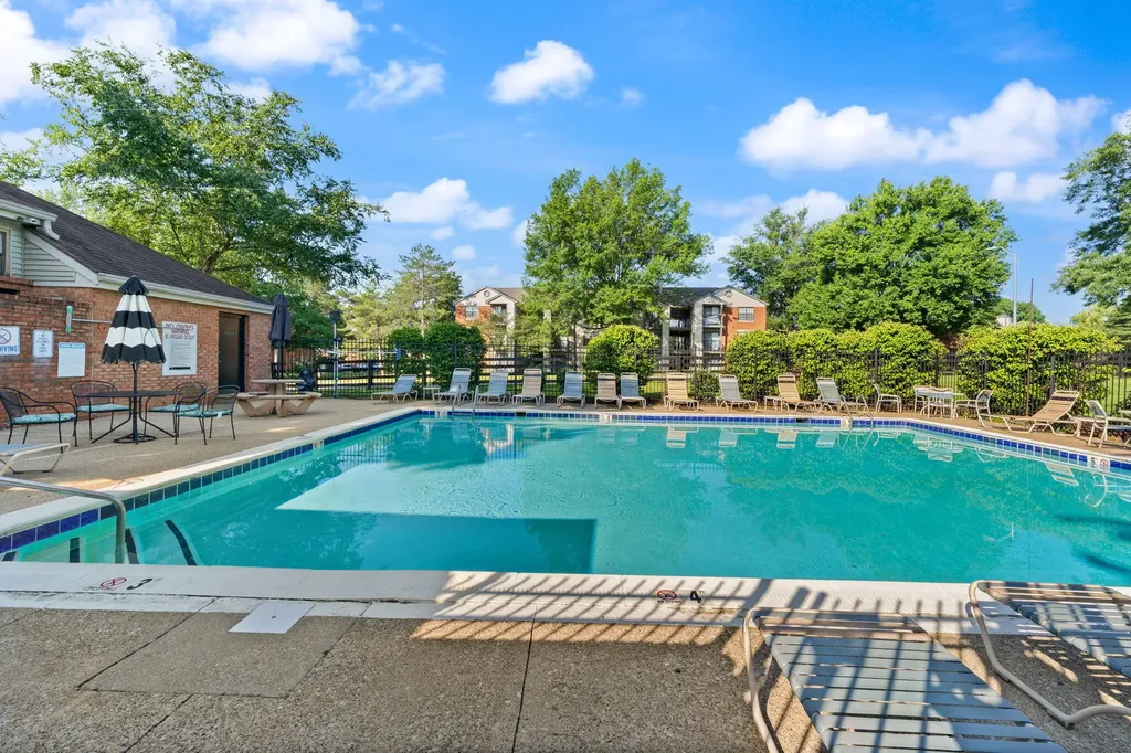 421 Redding Road Lexington KY 40517