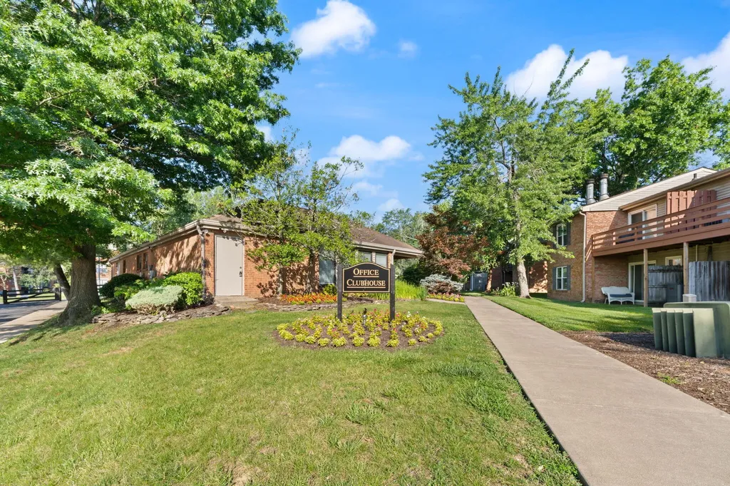 421 Redding Road Lexington KY 40517