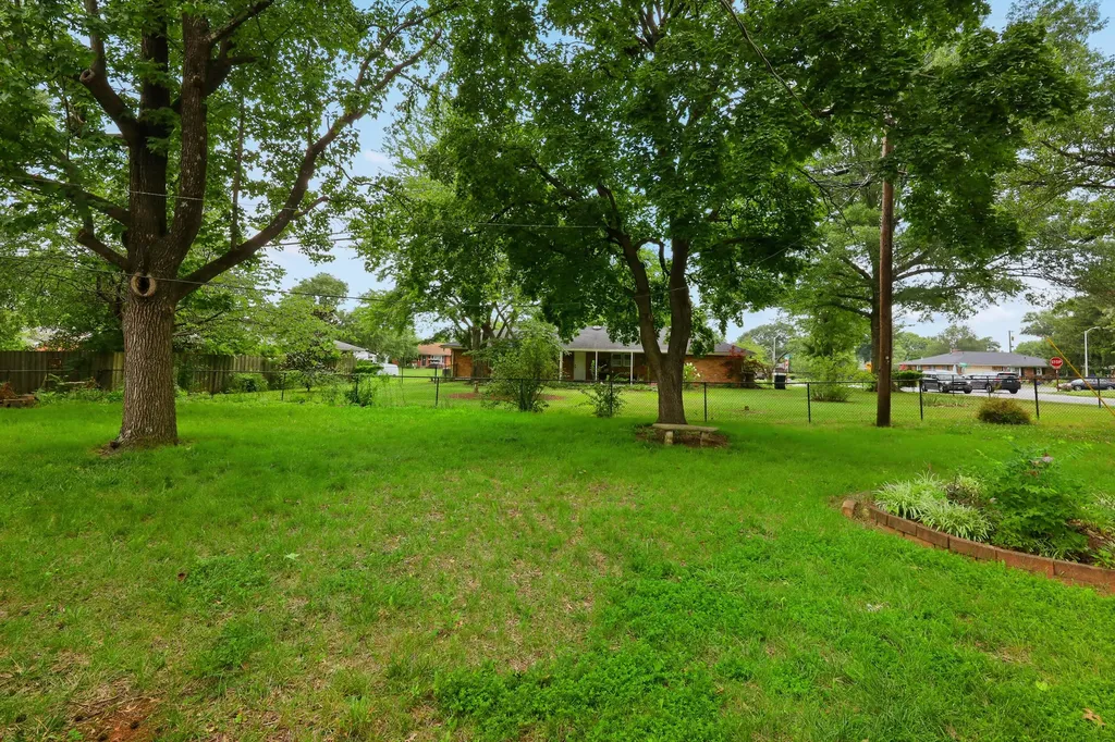 1600 Atlanta Drive Lexington KY 40505
