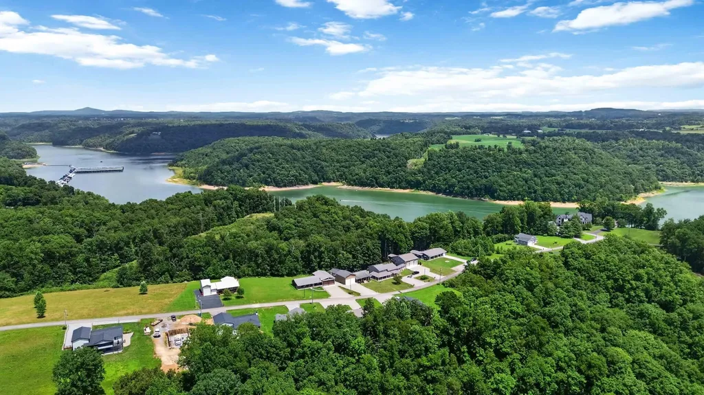 209 209 Indian Hills Dr Drive Russell Springs KY 42642