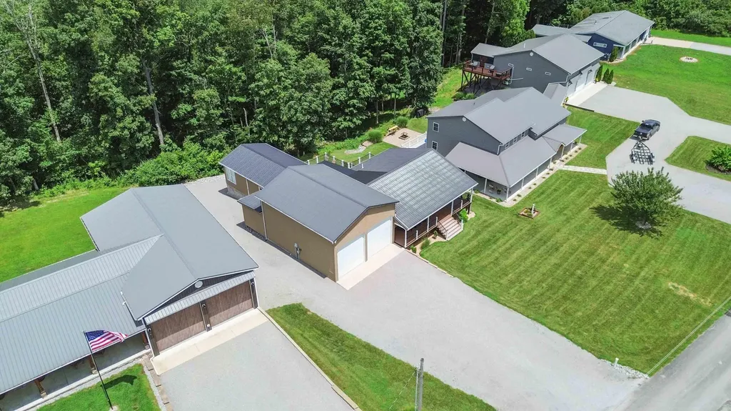 209 209 Indian Hills Dr Drive Russell Springs KY 42642