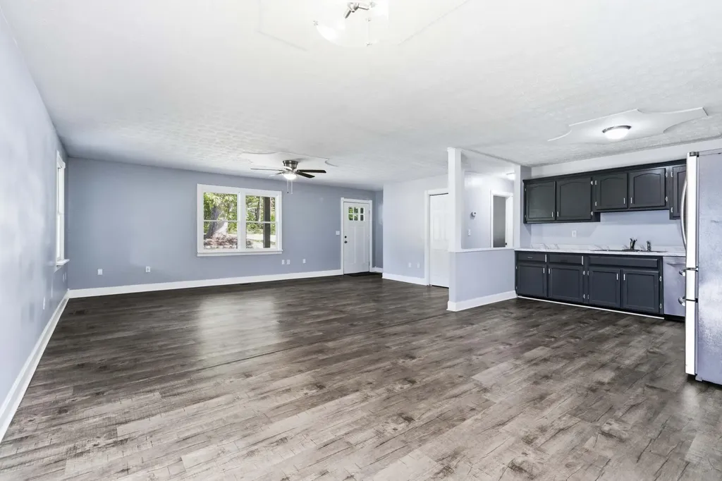 824 Paris Karr Road Keavy KY 40737