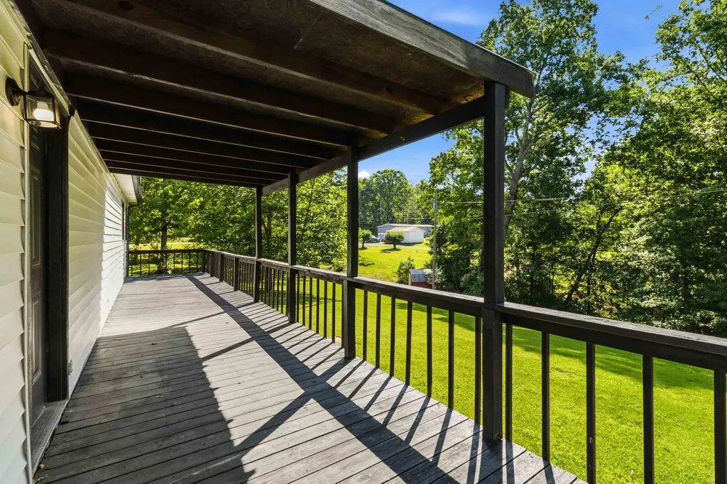 824 Paris Karr Road Keavy KY 40737