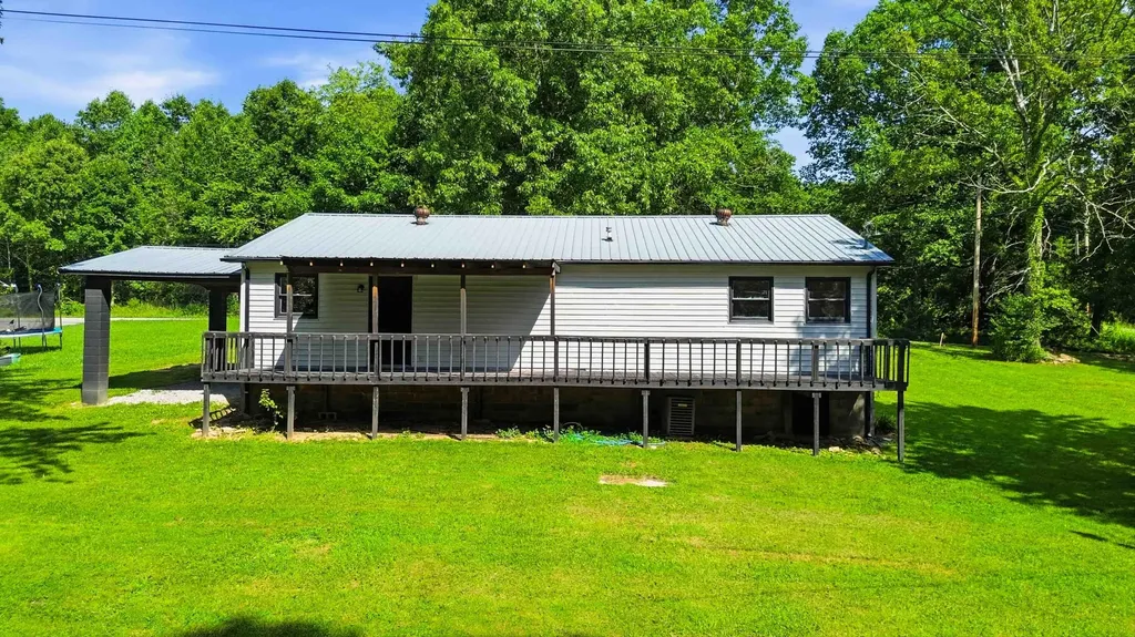 824 Paris Karr Road Keavy KY 40737