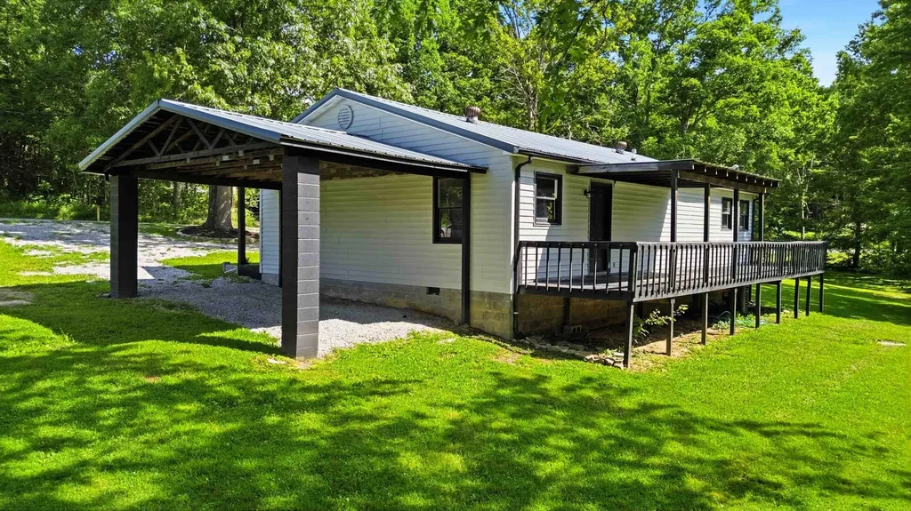 824 Paris Karr Road Keavy KY 40737