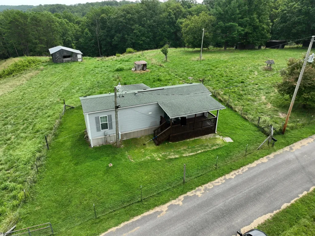 762 Jacks Ridge Road Mckee KY 40447