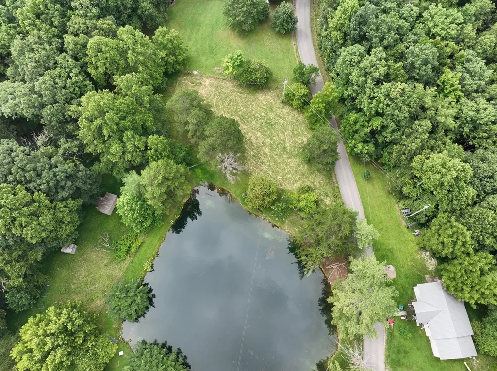 762 Jacks Ridge Road Mckee KY 40447