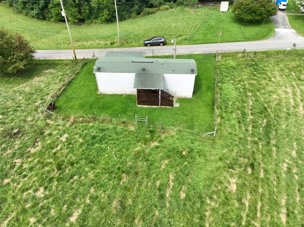 762 Jacks Ridge Road Mckee KY 40447