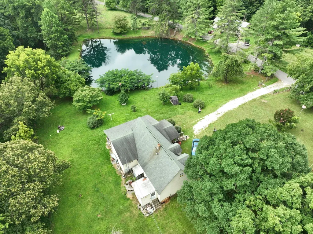 762 Jacks Ridge Road Mckee KY 40447