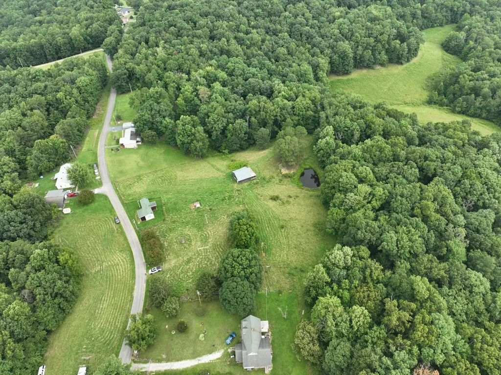 762 Jacks Ridge Road Mckee KY 40447