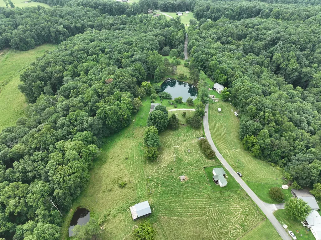 762 Jacks Ridge Road Mckee KY 40447