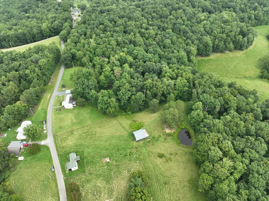 762 Jacks Ridge Road Mckee KY 40447