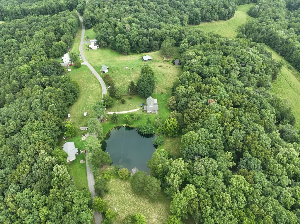 762 Jacks Ridge Road Mckee KY 40447