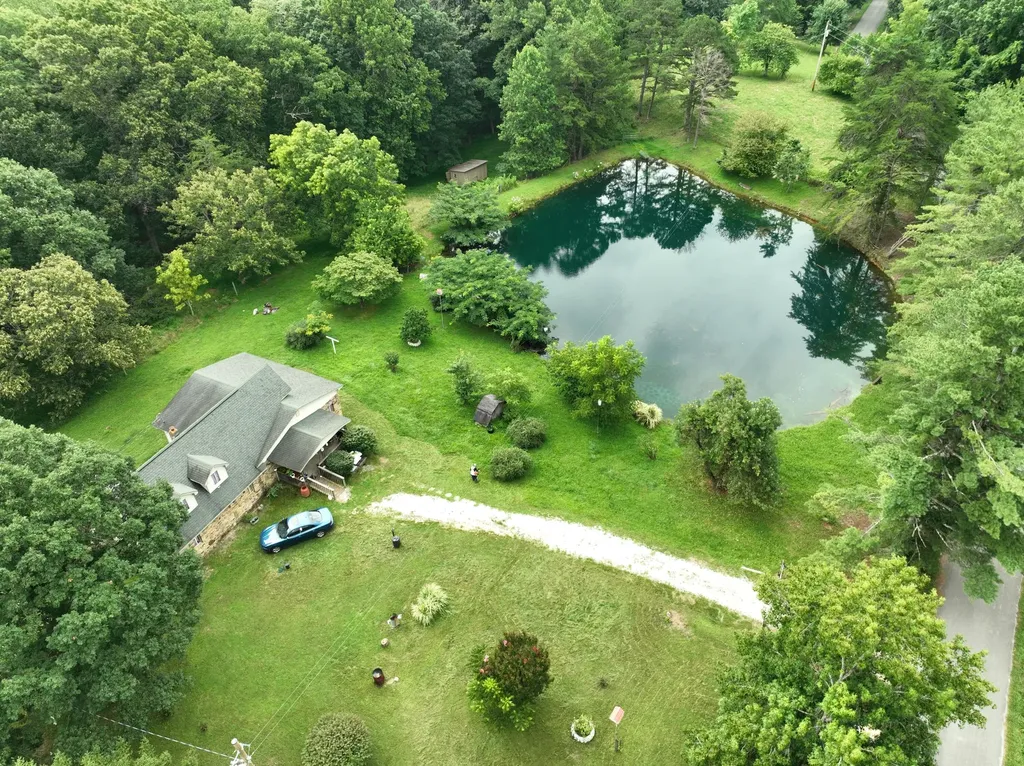 762 Jacks Ridge Road Mckee KY 40447