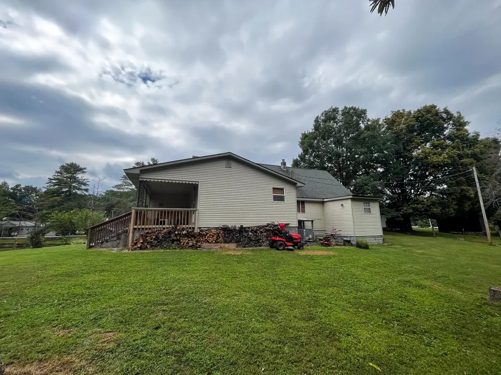 762 Jacks Ridge Road Mckee KY 40447