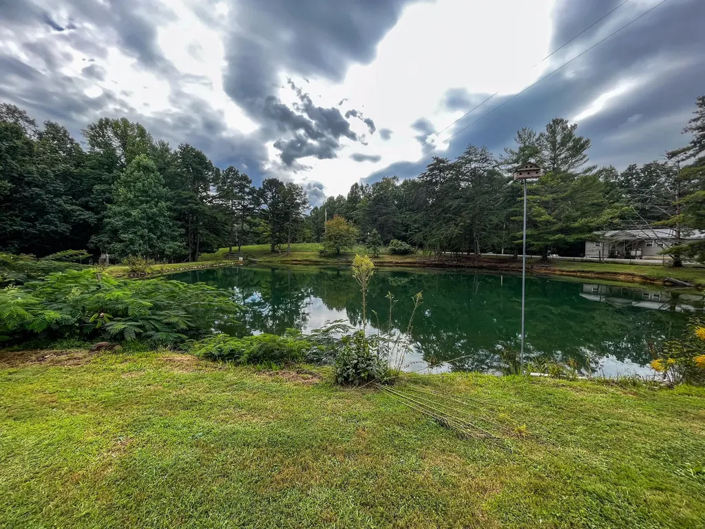 762 Jacks Ridge Road Mckee KY 40447