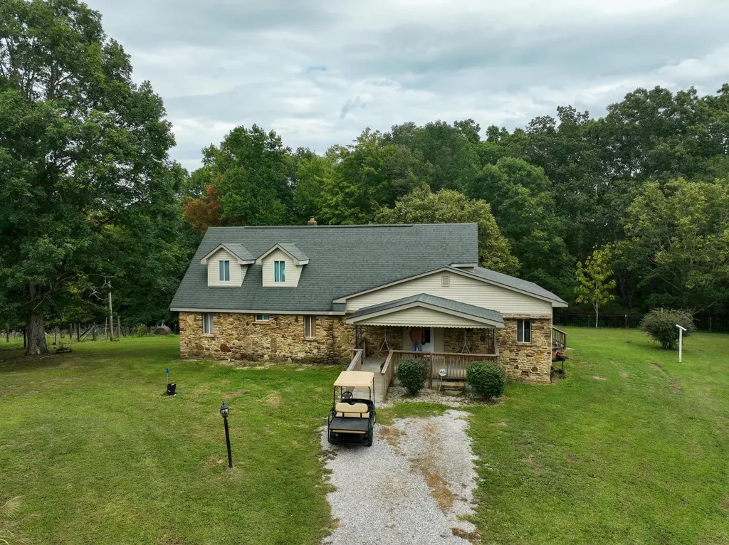 762 Jacks Ridge Road Mckee KY 40447