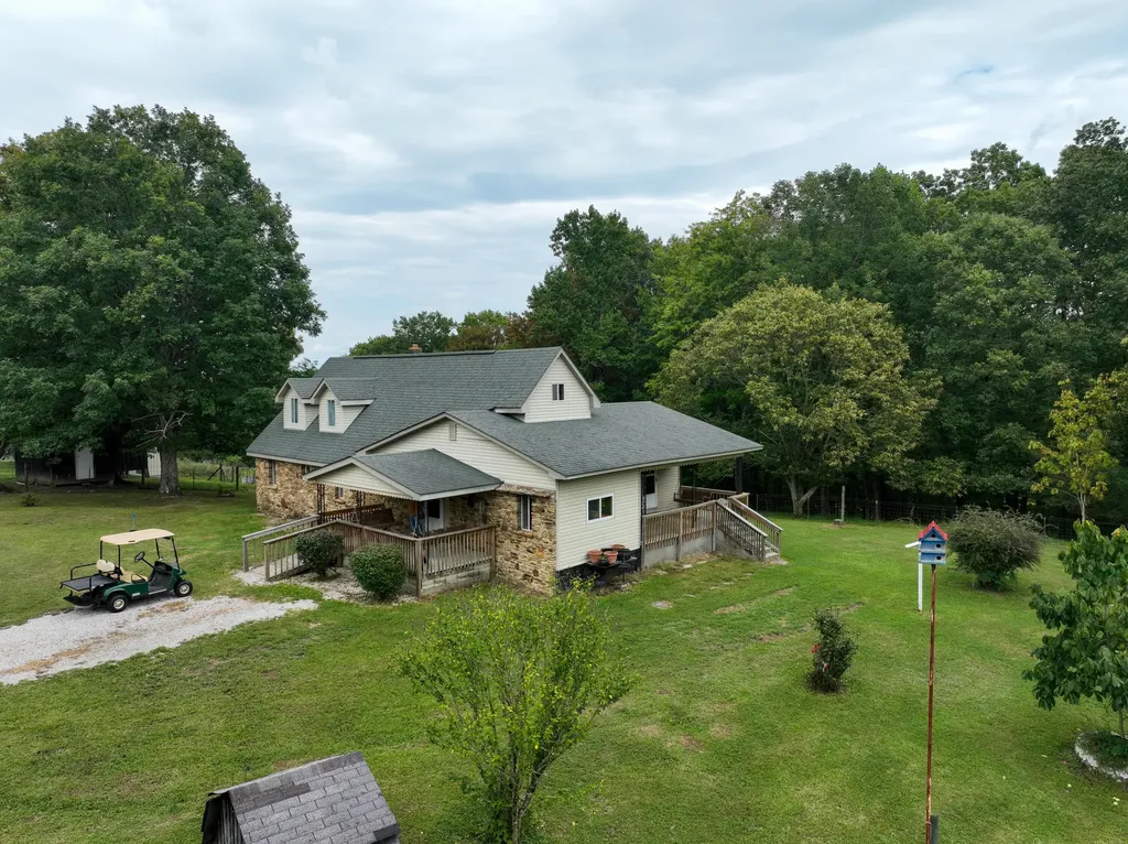 762 Jacks Ridge Road Mckee KY 40447